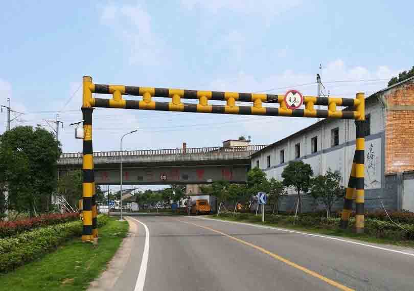 贵港铁路限高架
